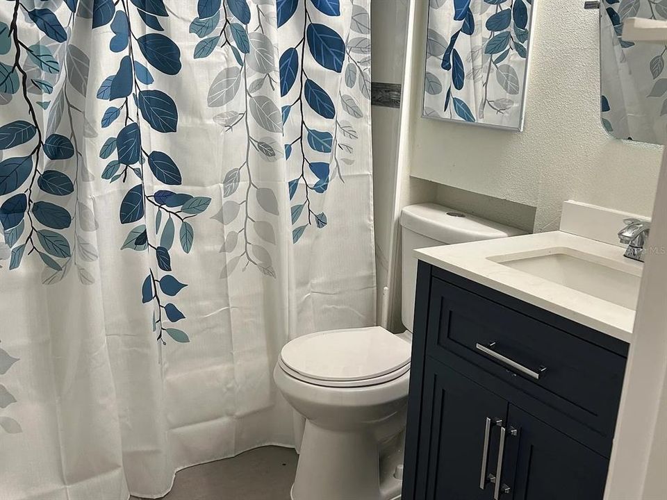 For Sale: $379,000 (2 beds, 1 baths, 1044 Square Feet)
