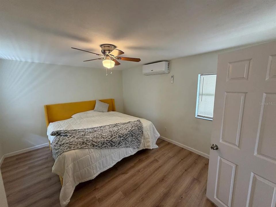 For Sale: $379,000 (2 beds, 1 baths, 1044 Square Feet)