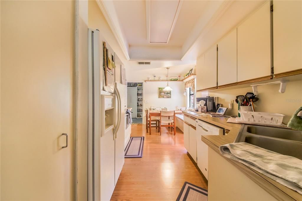 На продажу: $500,000 (3 спален, 2 ванн, 1936 Квадратных фут)