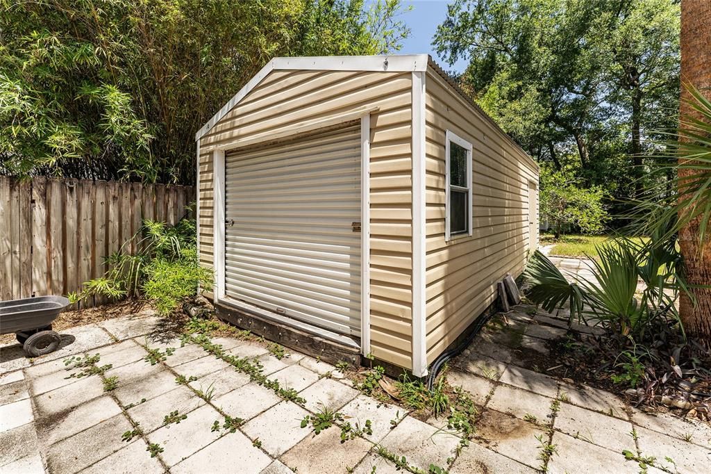 На продажу: $319,000 (4 спален, 2 ванн, 1398 Квадратных фут)