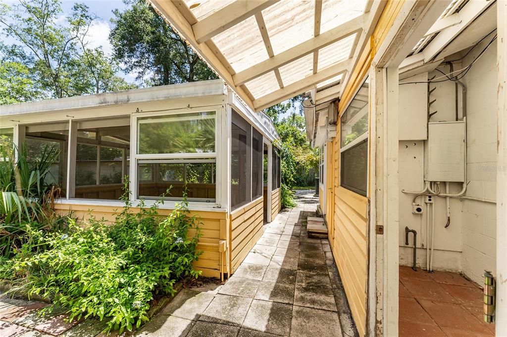 На продажу: $319,000 (4 спален, 2 ванн, 1398 Квадратных фут)