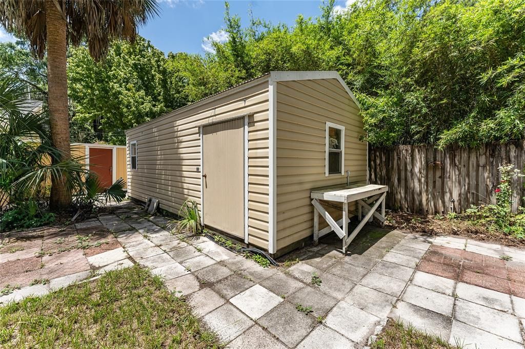 На продажу: $319,000 (4 спален, 2 ванн, 1398 Квадратных фут)