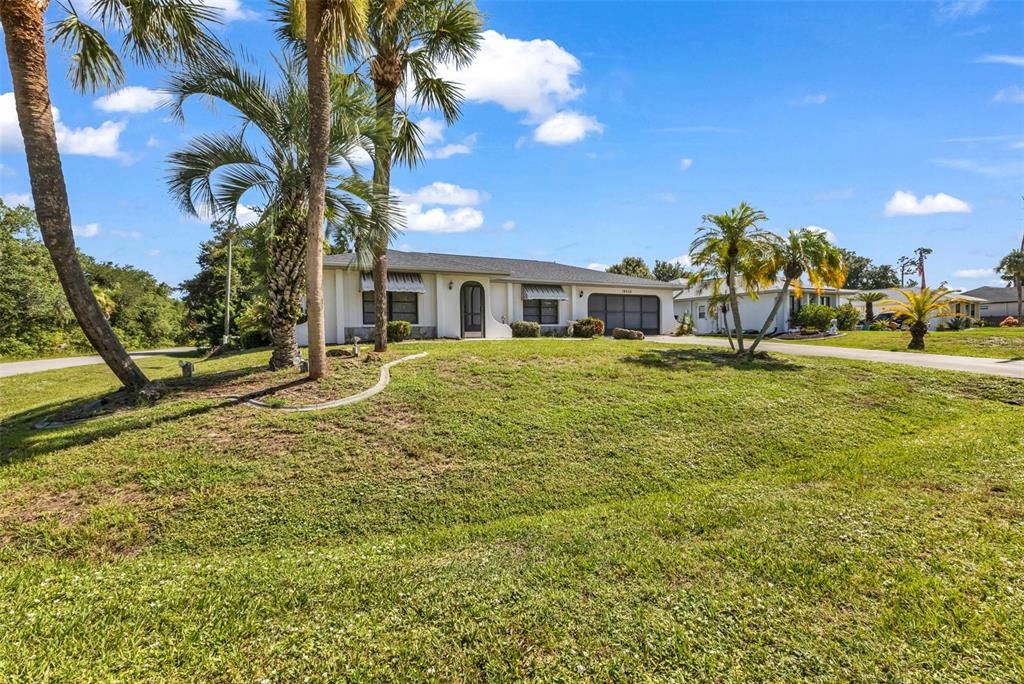 Active With Contract: $265,000 (2 beds, 2 baths, 1086 Square Feet)