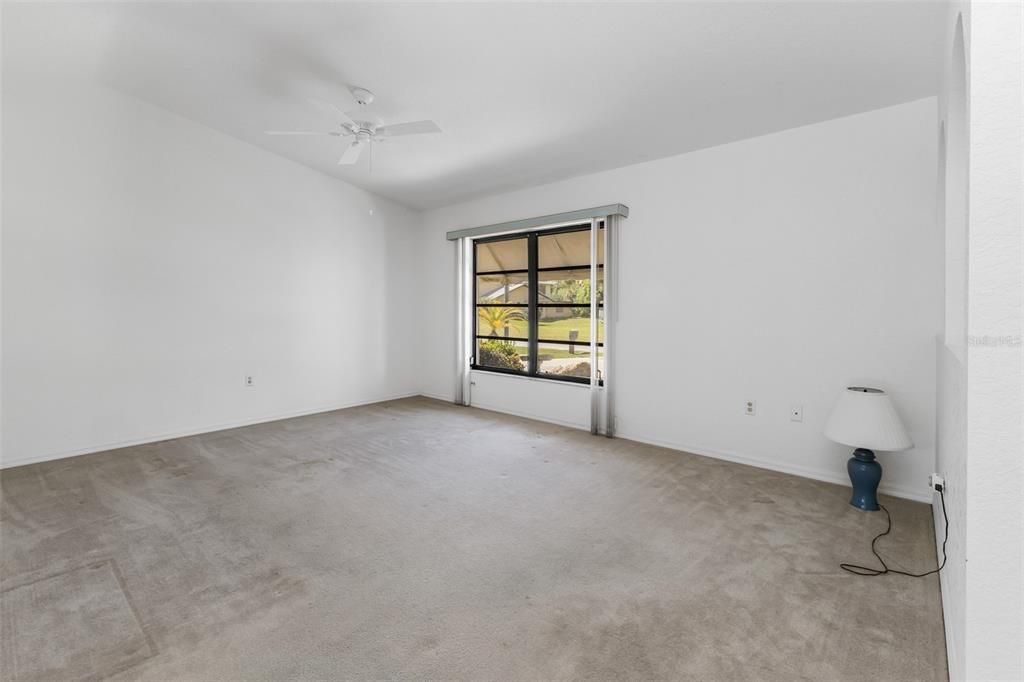 Active With Contract: $265,000 (2 beds, 2 baths, 1086 Square Feet)