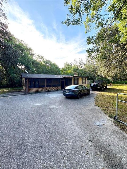 For Sale: $337,500 (3 beds, 2 baths, 1128 Square Feet)