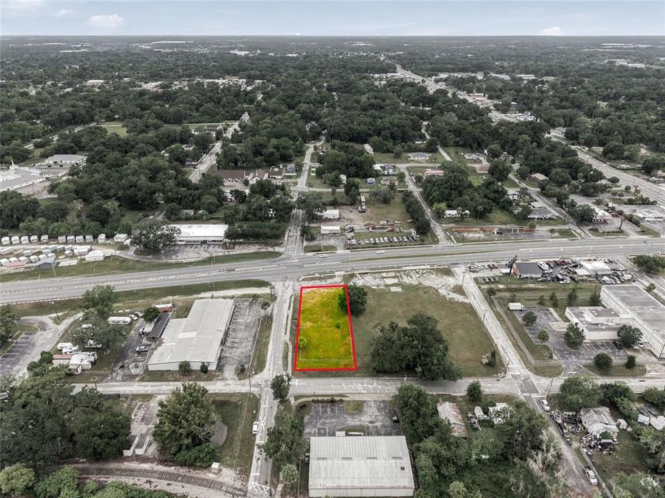 На продажу: $299,999 (0.38 acres)
