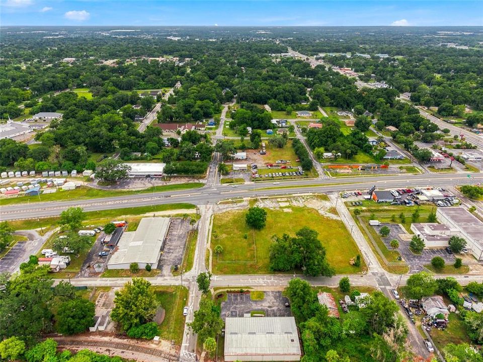 На продажу: $299,999 (0.38 acres)