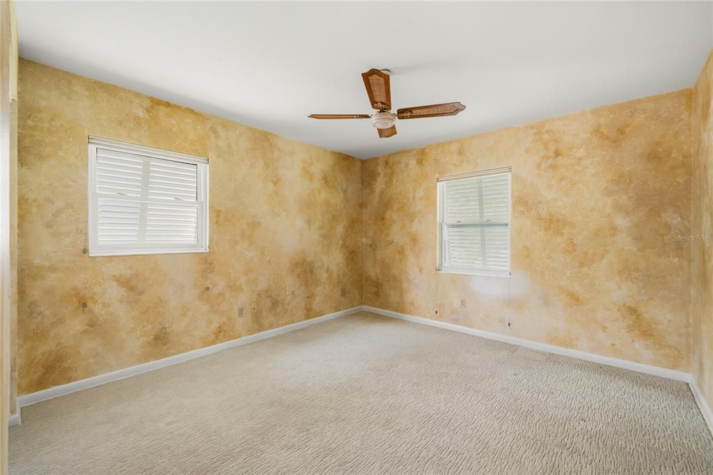 For Sale: $630,000 (3 beds, 2 baths, 1915 Square Feet)