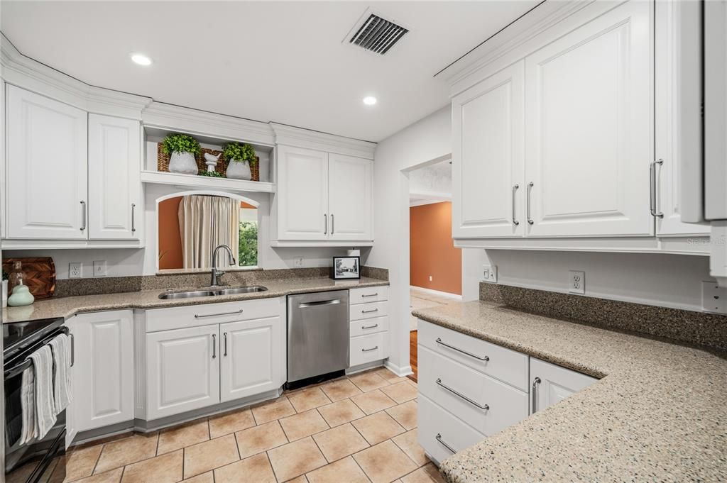For Sale: $630,000 (3 beds, 2 baths, 1915 Square Feet)