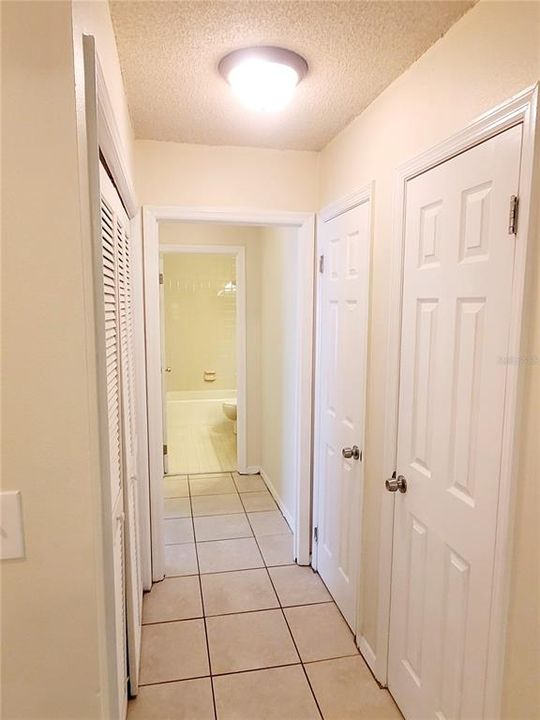For Sale: $239,500 (2 beds, 2 baths, 1303 Square Feet)