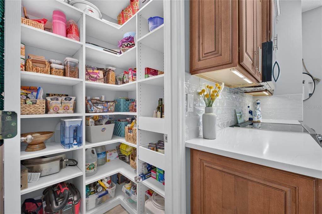 На продажу: $569,900 (3 спален, 2 ванн, 2109 Квадратных фут)