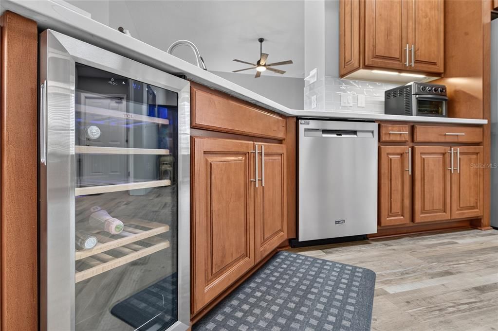 На продажу: $569,900 (3 спален, 2 ванн, 2109 Квадратных фут)