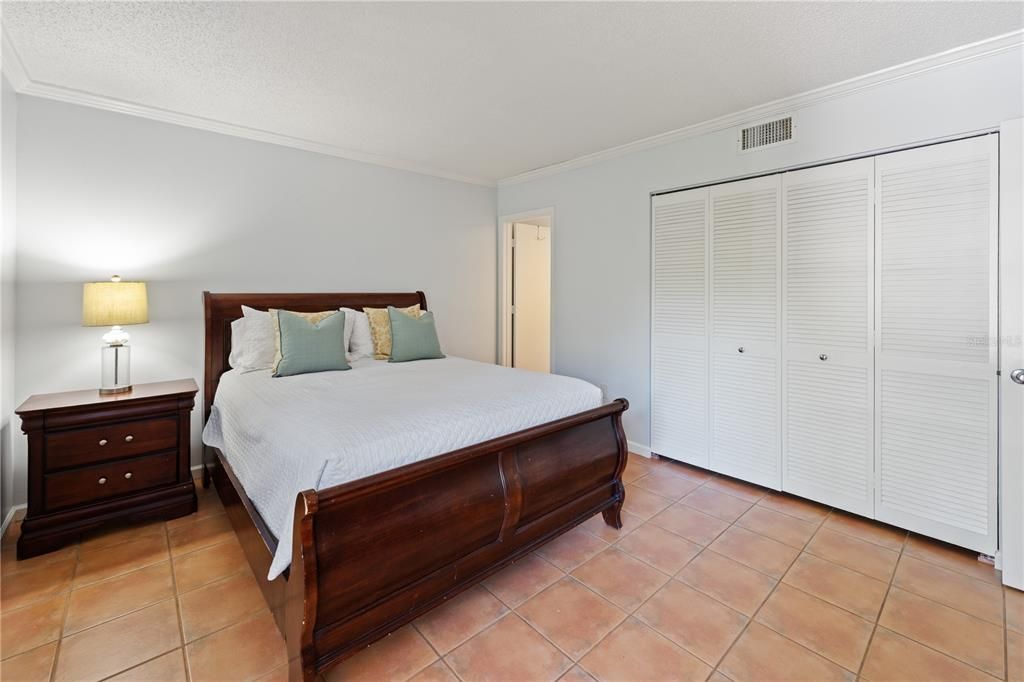 For Rent: $1,750 (2 beds, 2 baths, 967 Square Feet)