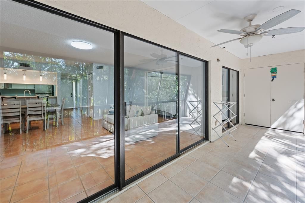 For Rent: $1,750 (2 beds, 2 baths, 967 Square Feet)