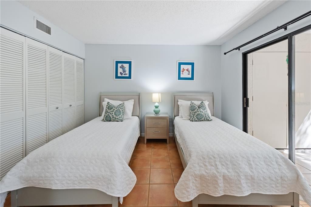 For Rent: $1,750 (2 beds, 2 baths, 967 Square Feet)