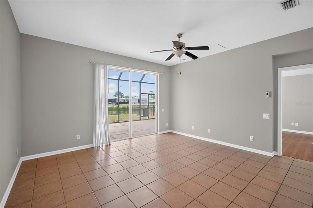 For Sale: $309,500 (3 beds, 2 baths, 1270 Square Feet)