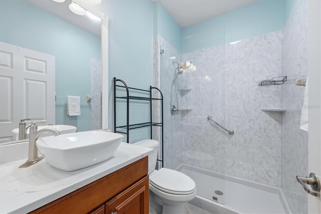Activo con contrato: $499,000 (2 camas, 2 baños, 2121 Pies cuadrados)