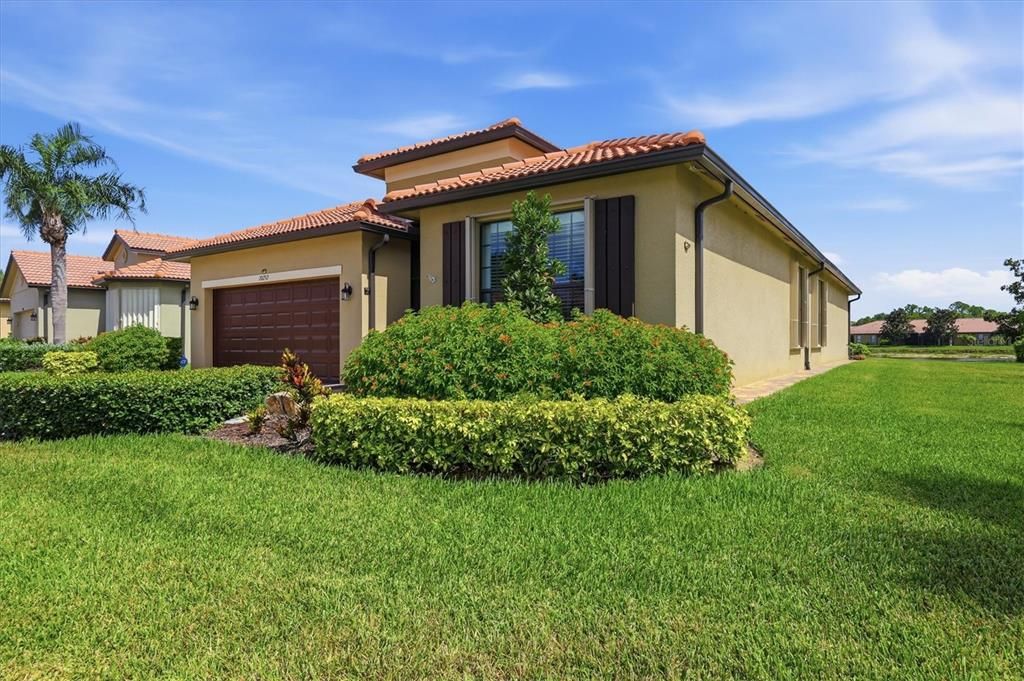 Activo con contrato: $499,000 (2 camas, 2 baños, 2121 Pies cuadrados)