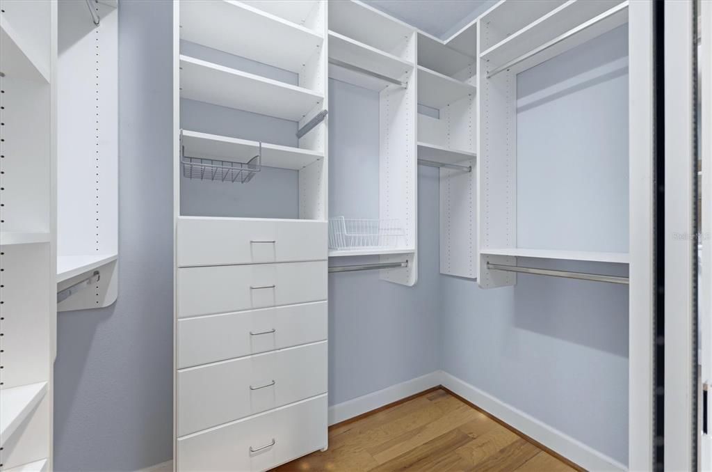 Activo con contrato: $499,000 (2 camas, 2 baños, 2121 Pies cuadrados)