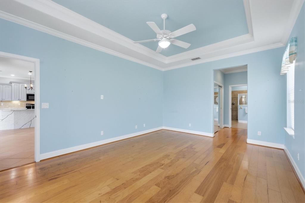 Activo con contrato: $499,000 (2 camas, 2 baños, 2121 Pies cuadrados)