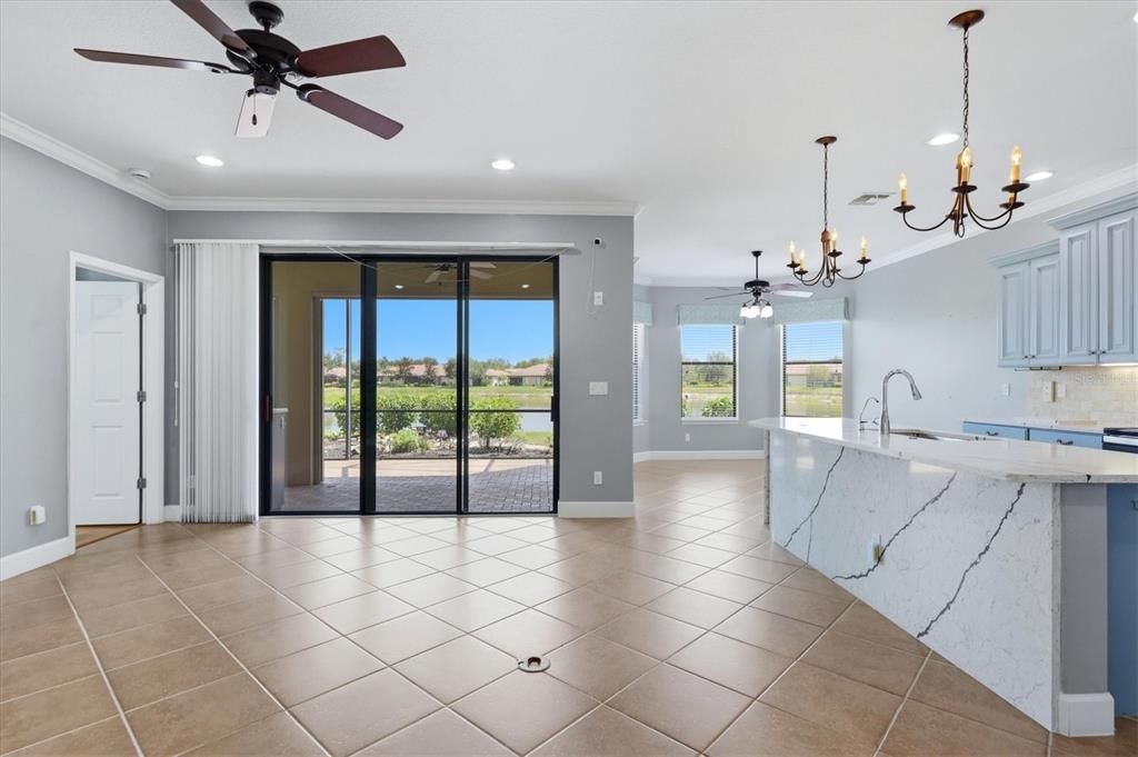 Activo con contrato: $499,000 (2 camas, 2 baños, 2121 Pies cuadrados)