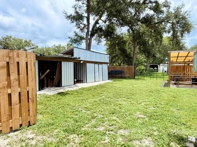 На продажу: $164,900 (2 спален, 1 ванн, 960 Квадратных фут)