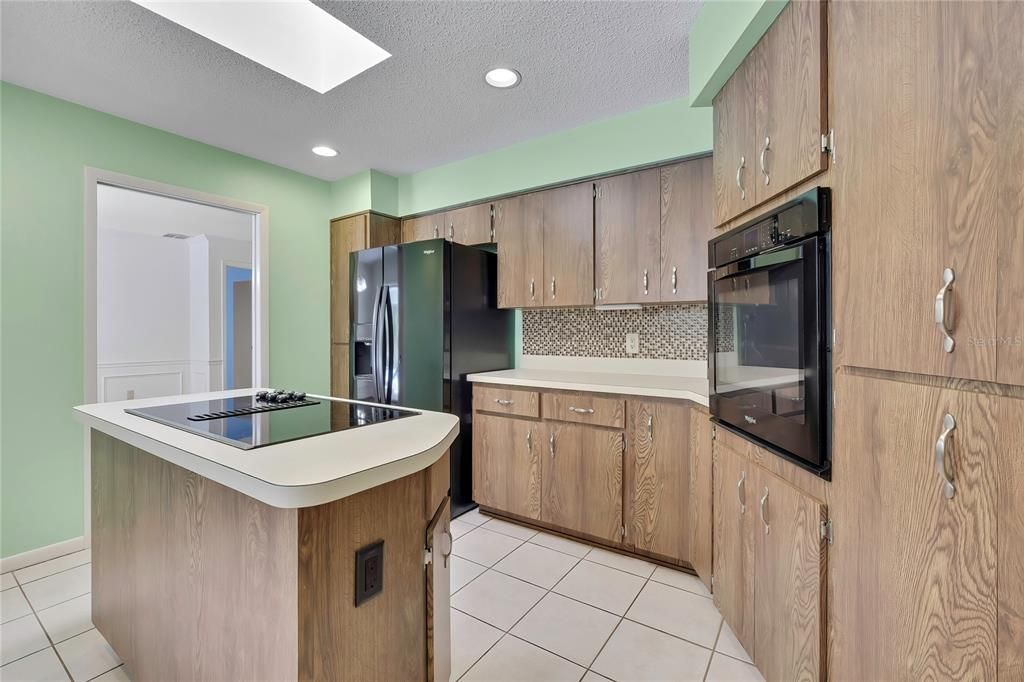 En Venta: $389,900 (3 camas, 2 baños, 2198 Pies cuadrados)