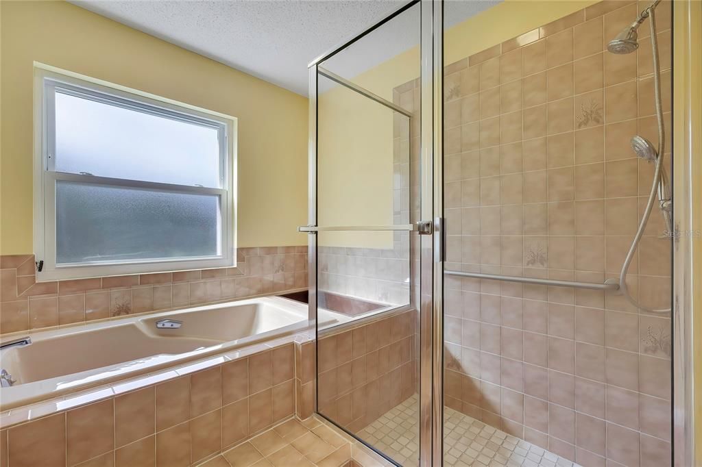 En Venta: $389,900 (3 camas, 2 baños, 2198 Pies cuadrados)