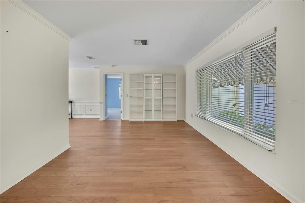 En Venta: $389,900 (3 camas, 2 baños, 2198 Pies cuadrados)