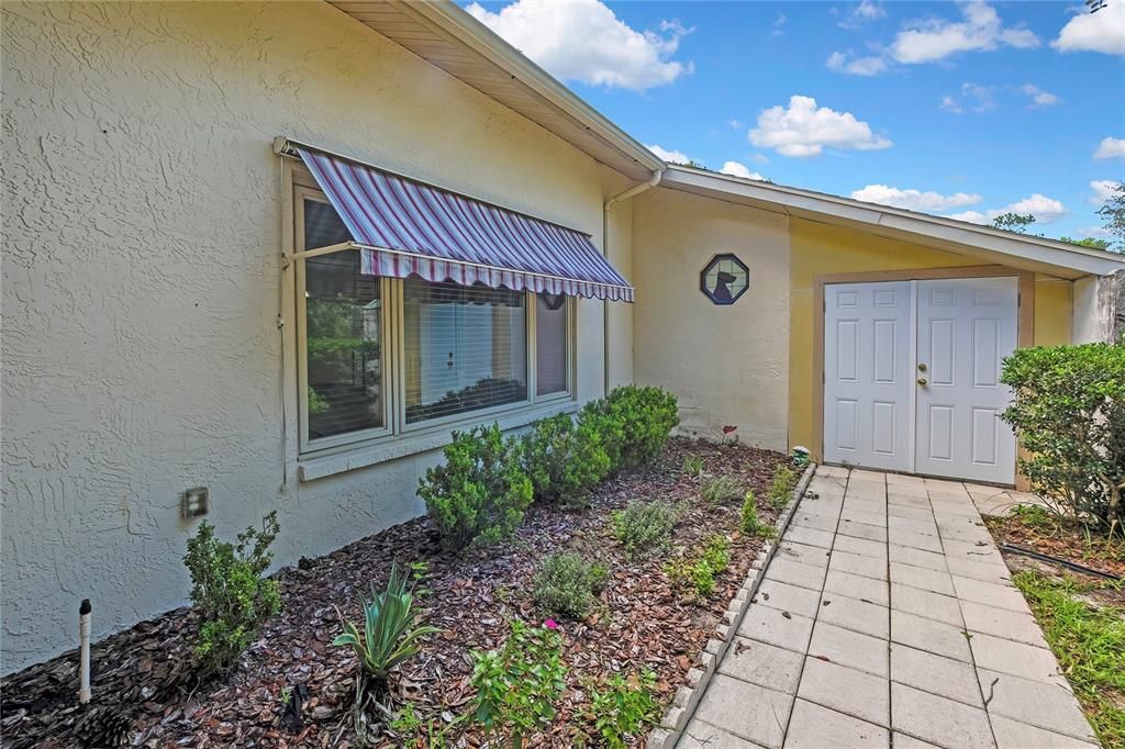 En Venta: $389,900 (3 camas, 2 baños, 2198 Pies cuadrados)