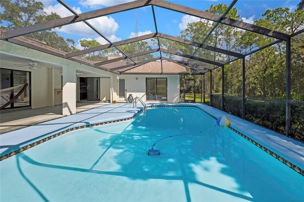 En Venta: $389,900 (3 camas, 2 baños, 2198 Pies cuadrados)