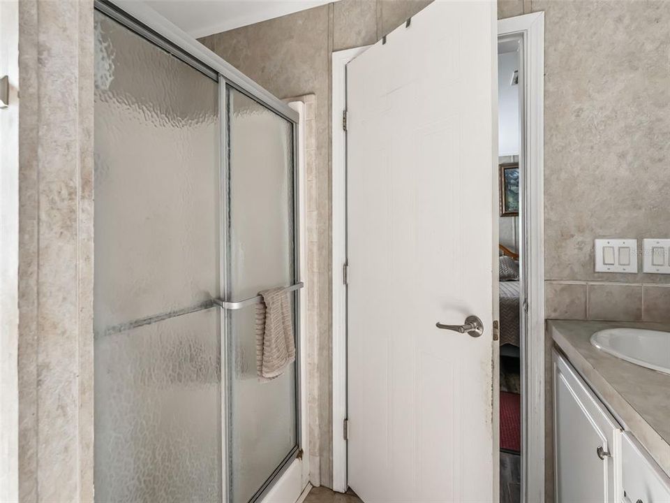 En Venta: $699,000 (3 camas, 2 baños, 1715 Pies cuadrados)