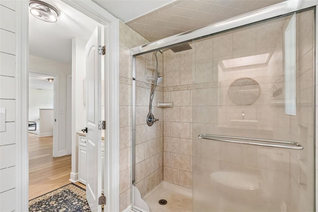 На продажу: $499,000 (4 спален, 2 ванн, 1912 Квадратных фут)
