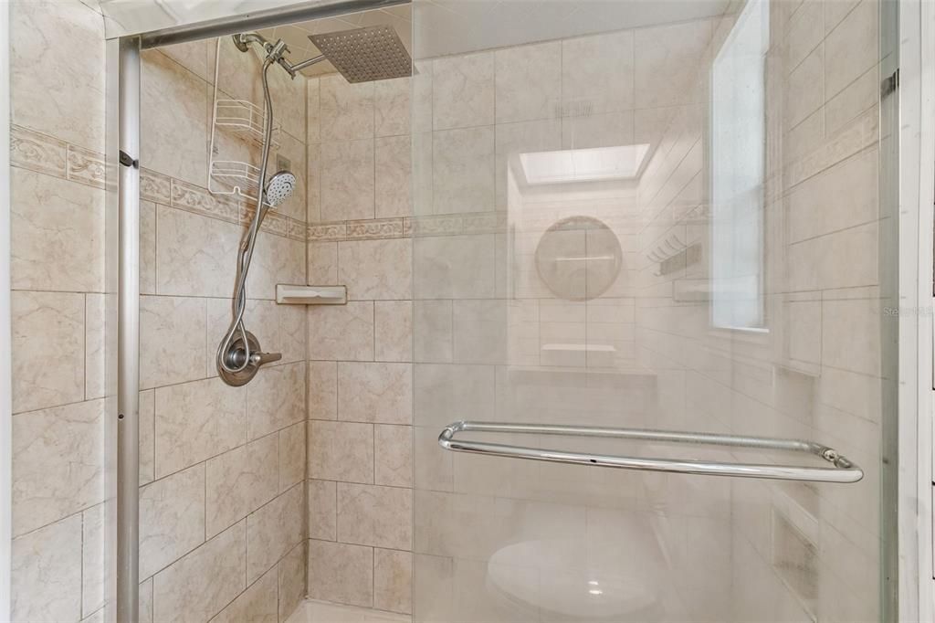 На продажу: $499,000 (4 спален, 2 ванн, 1912 Квадратных фут)
