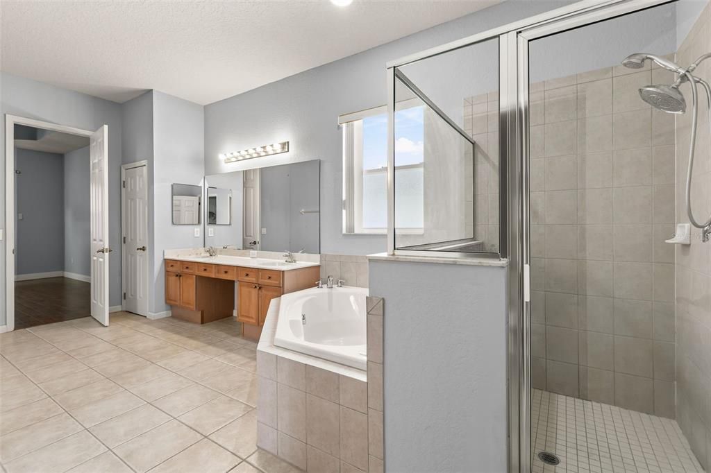 В аренду: $3,200 (5 спален, 4 ванн, 2770 Квадратных фут)