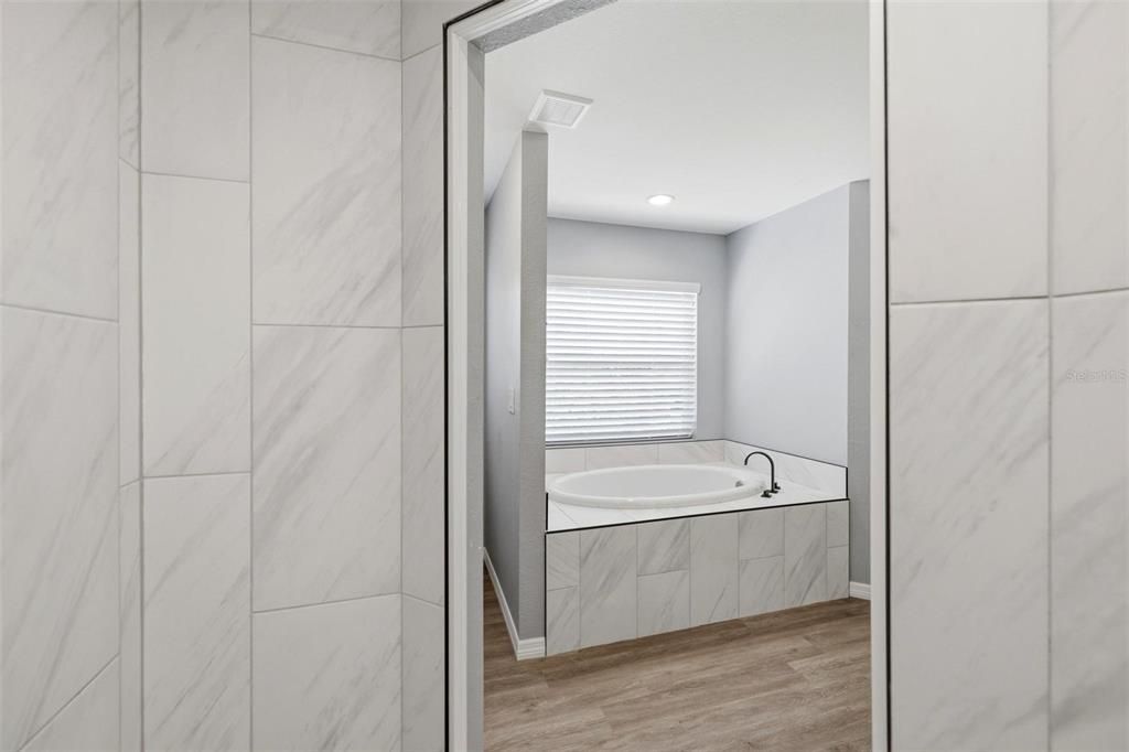 En Venta: $330,000 (3 camas, 2 baños, 1594 Pies cuadrados)