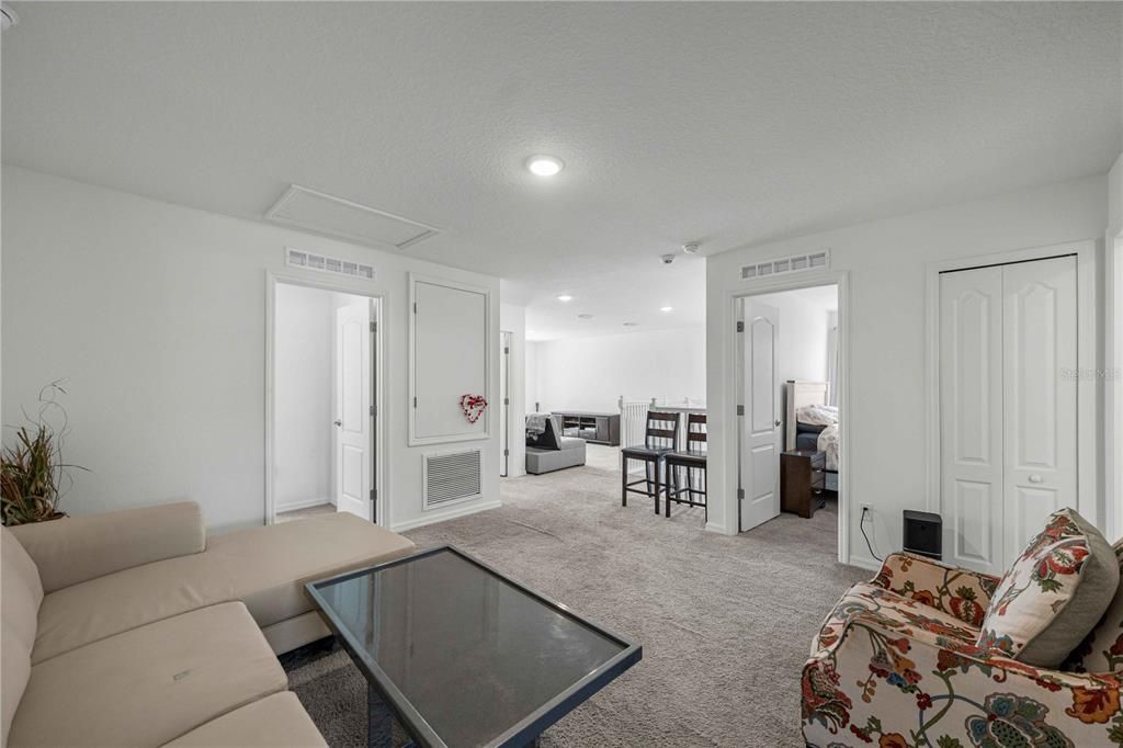 For Sale: $490,000 (5 beds, 4 baths, 2802 Square Feet)