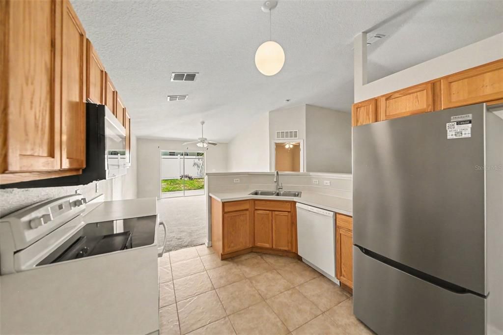 Activo con contrato: $245,000 (3 camas, 2 baños, 1496 Pies cuadrados)