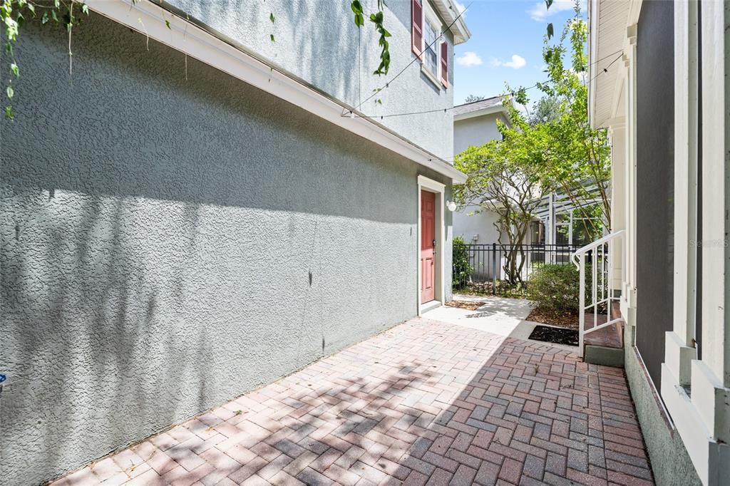 En Venta: $495,000 (4 camas, 3 baños, 2550 Pies cuadrados)