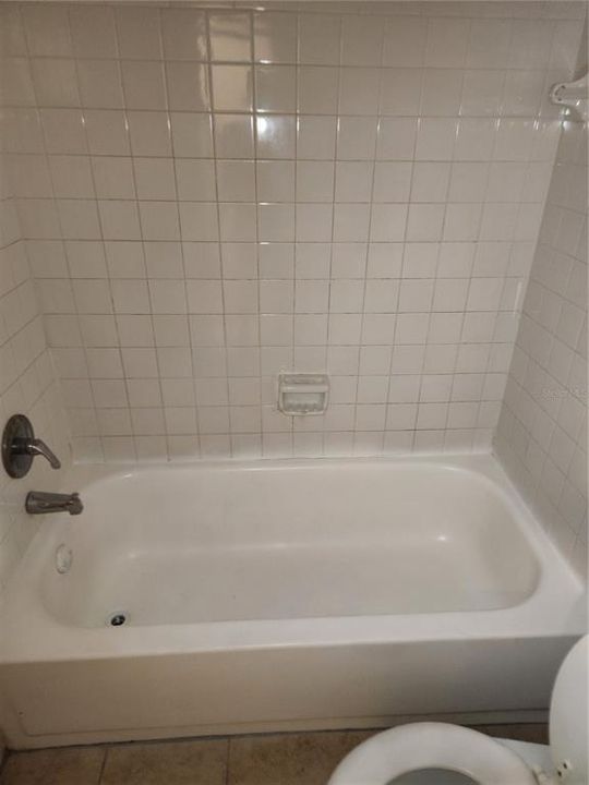 В аренду: $1,095 (2 спален, 1 ванн, 704 Квадратных фут)