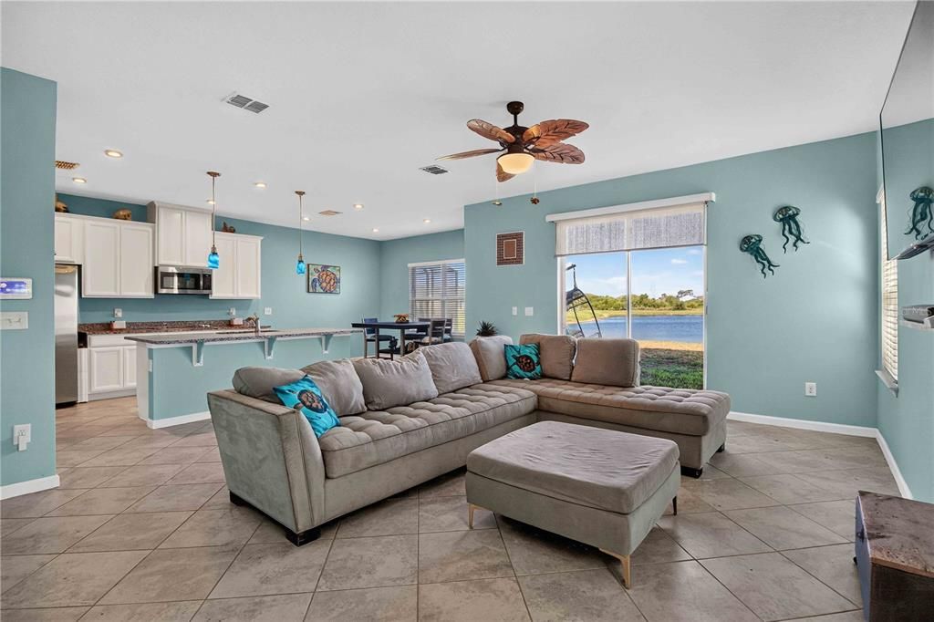 For Sale: $379,900 (4 beds, 2 baths, 2048 Square Feet)