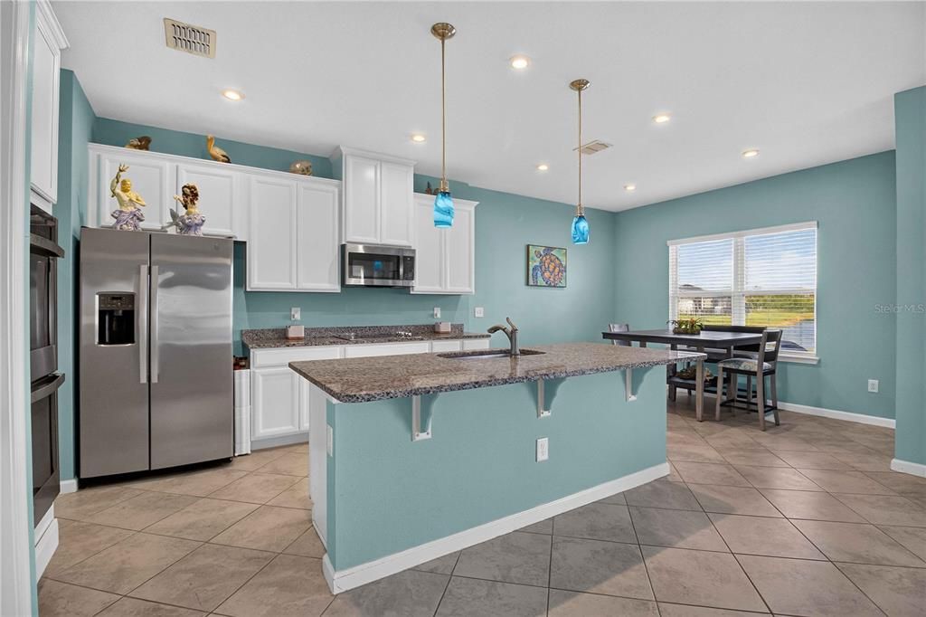 For Sale: $379,900 (4 beds, 2 baths, 2048 Square Feet)