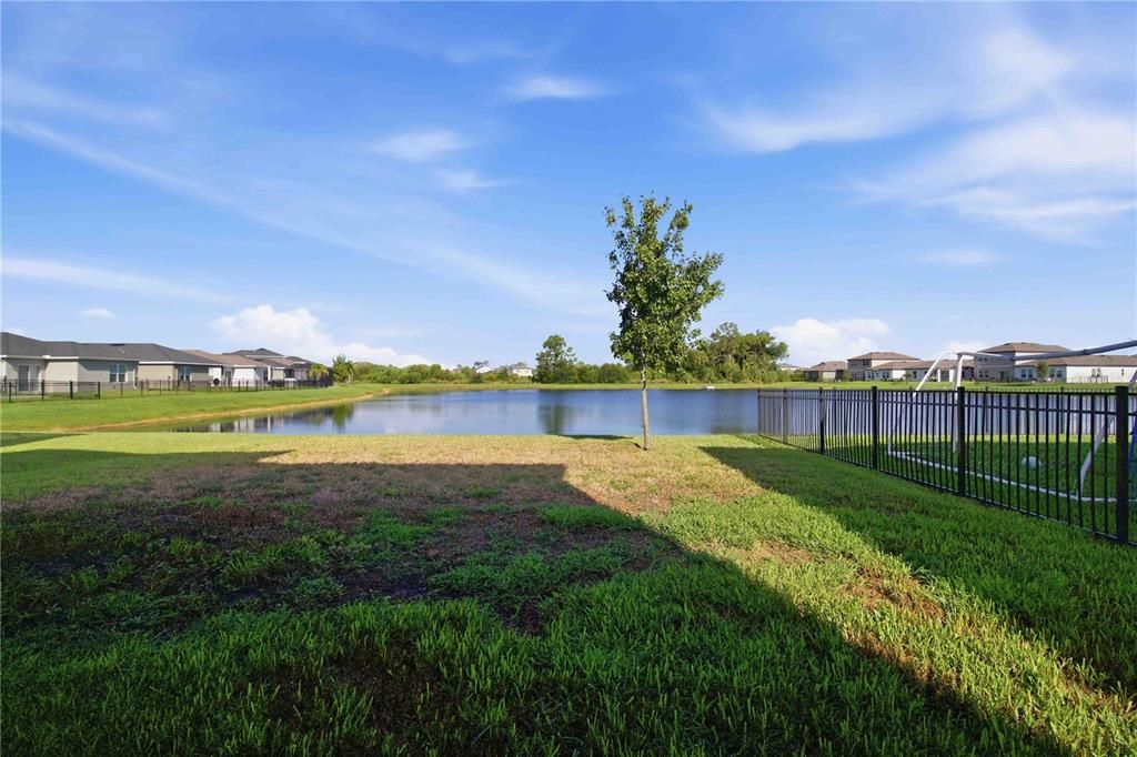 For Sale: $379,900 (4 beds, 2 baths, 2048 Square Feet)
