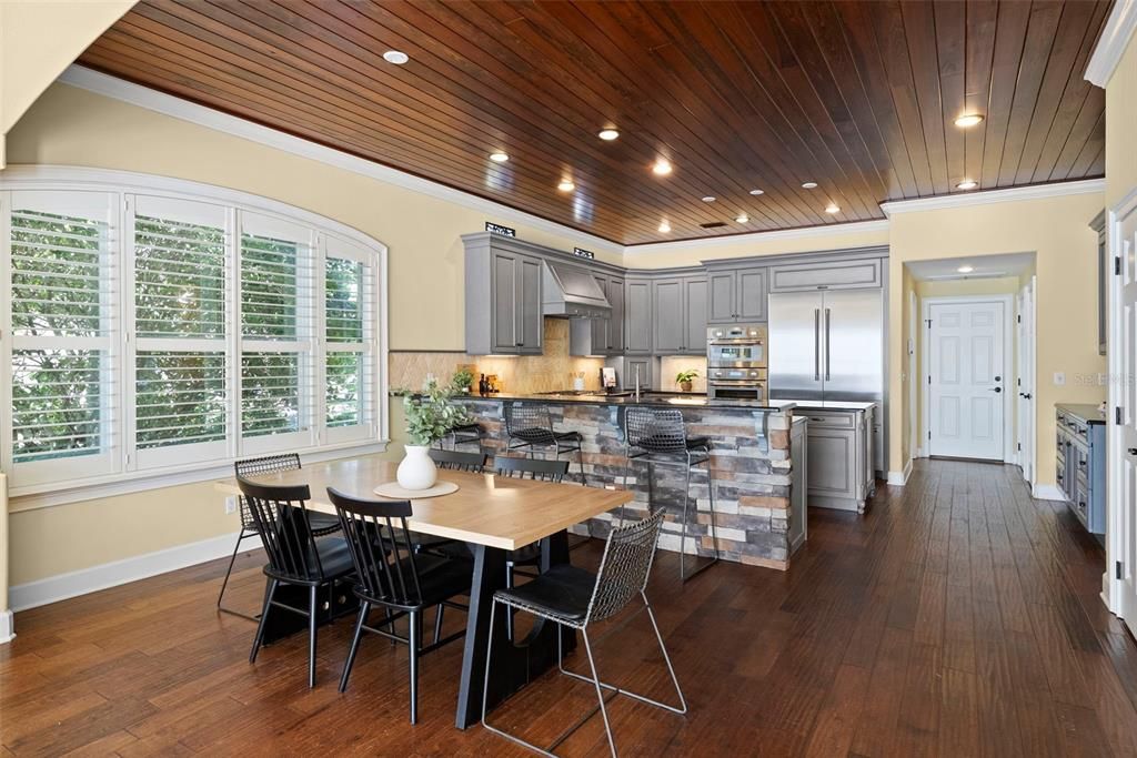 For Sale: $1,350,000 (6 beds, 4 baths, 3855 Square Feet)