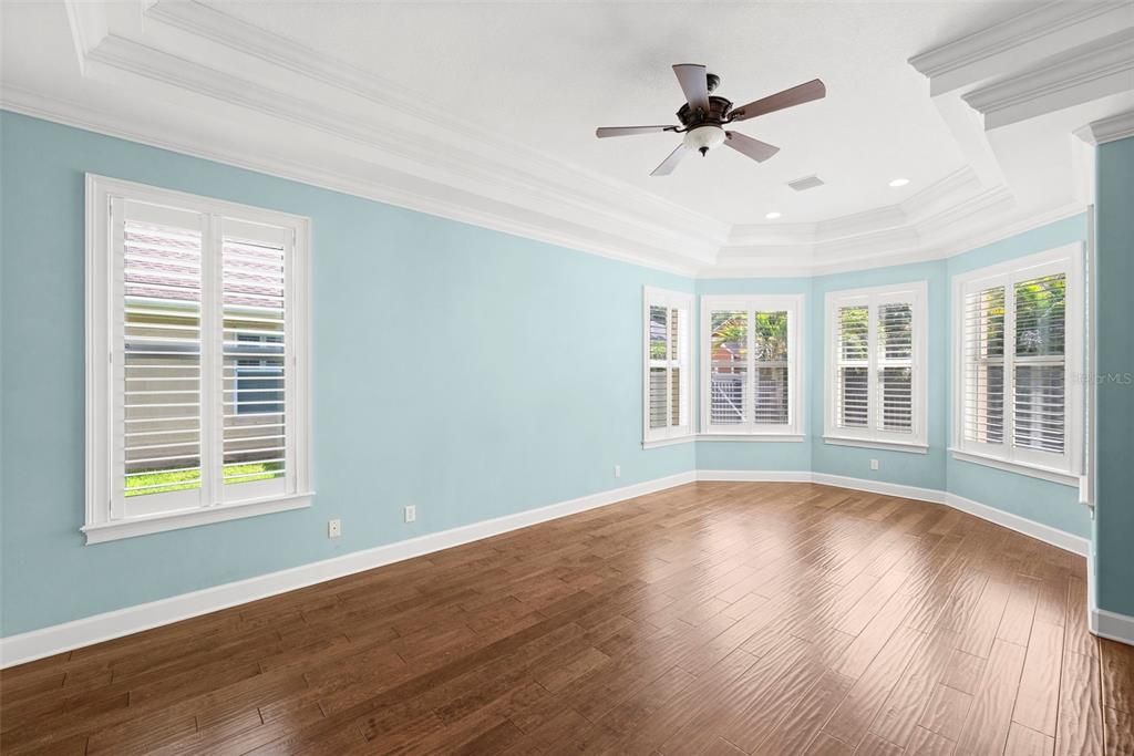 For Sale: $1,350,000 (6 beds, 4 baths, 3855 Square Feet)
