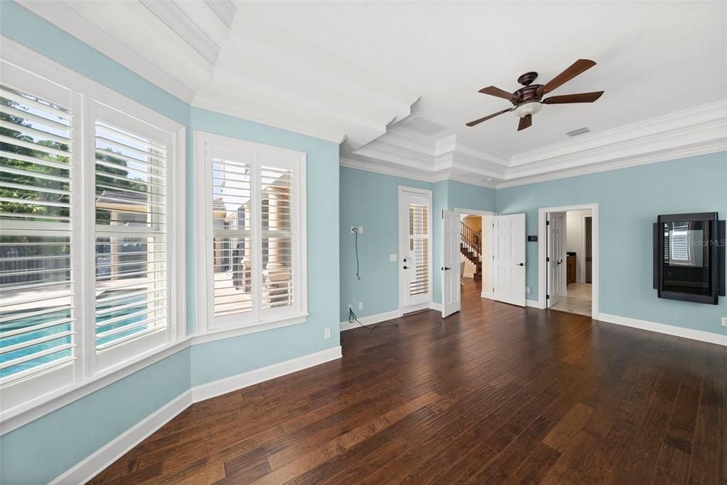 For Sale: $1,350,000 (6 beds, 4 baths, 3855 Square Feet)