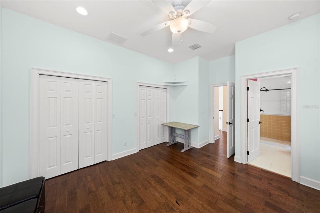 For Sale: $1,350,000 (6 beds, 4 baths, 3855 Square Feet)
