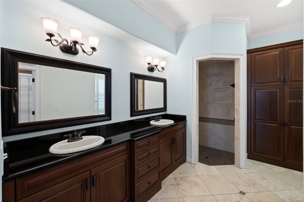 For Sale: $1,350,000 (6 beds, 4 baths, 3855 Square Feet)