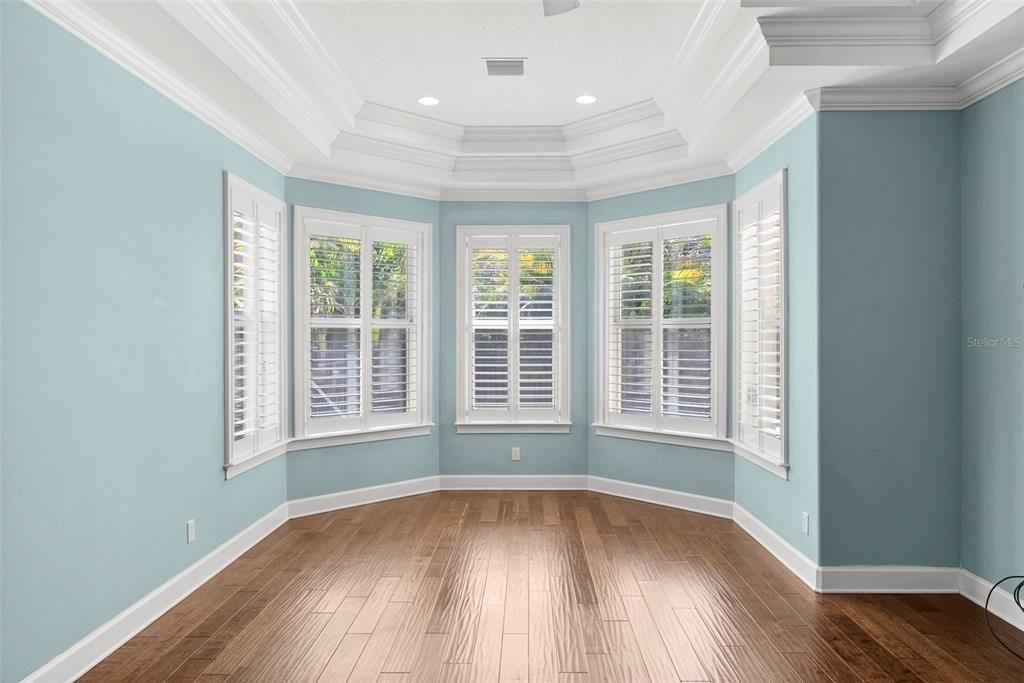 For Sale: $1,350,000 (6 beds, 4 baths, 3855 Square Feet)