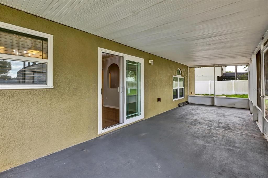 En Venta: $439,000 (4 camas, 2 baños, 2224 Pies cuadrados)